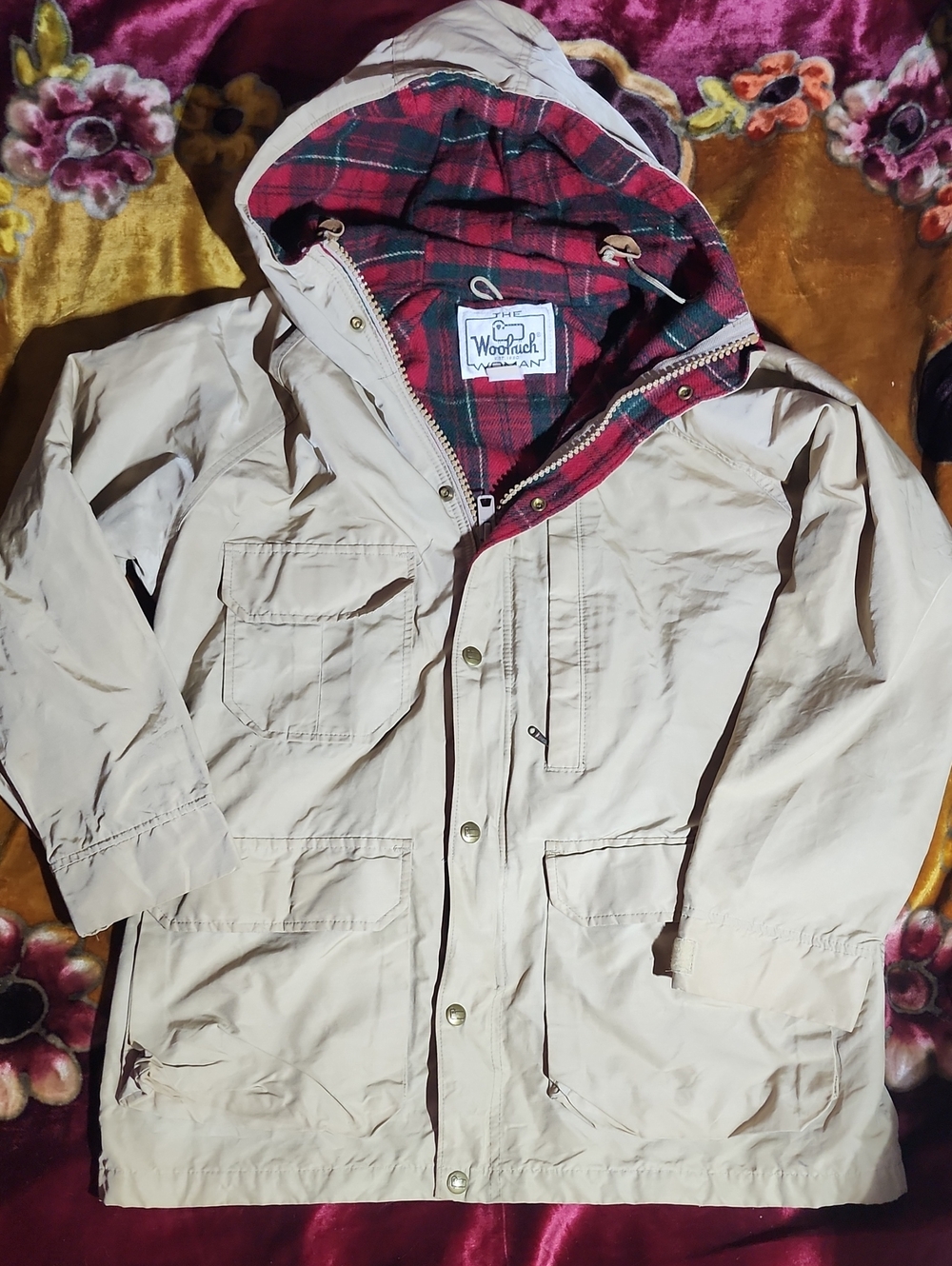 🤩SALE 🤩1960s Woolrich Woman Beige Hooded Field Coat with Red Plaid Wool Lining
